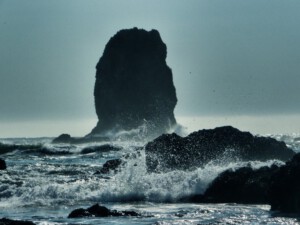 Waves Crashing On Cliffs T20 OVpXOm